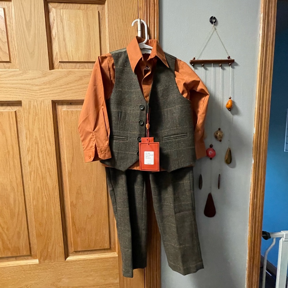 Kids suit! Never worn! Tags on!